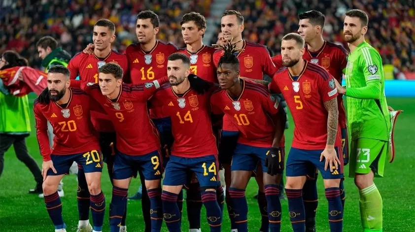Tây Ban Nha với thứ hạng FIFA là 8